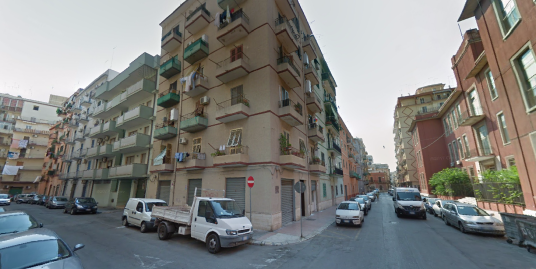 Taranto: Appartamento da ristrutturare