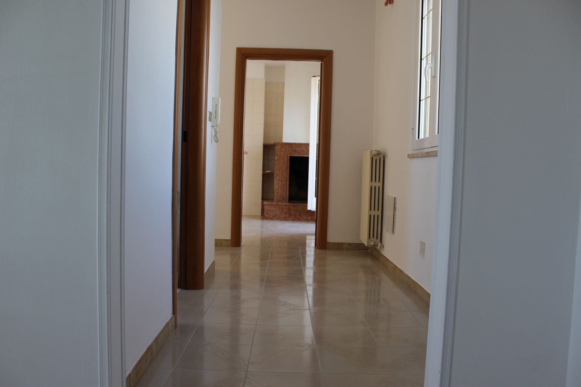 (Italiano) FRANCAVILLA F.NA : Appartamento tre vani con Attico 2 Piano + Garage di mq 54
