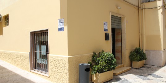 (Italiano) Francavilla F.na Locale in zona centralissima